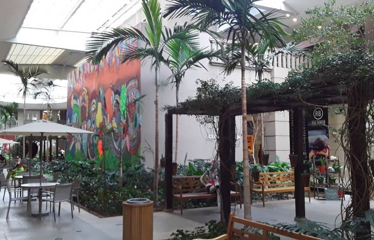 Alpha Square Mall