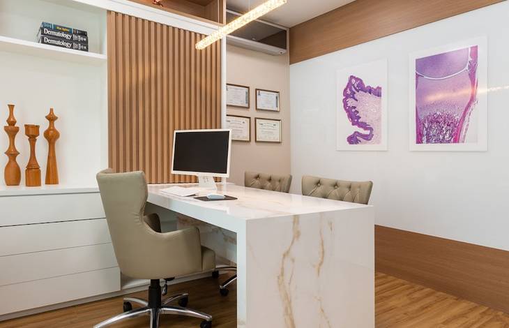 Ana Carolina Oliveira - DERMATOLOGIA