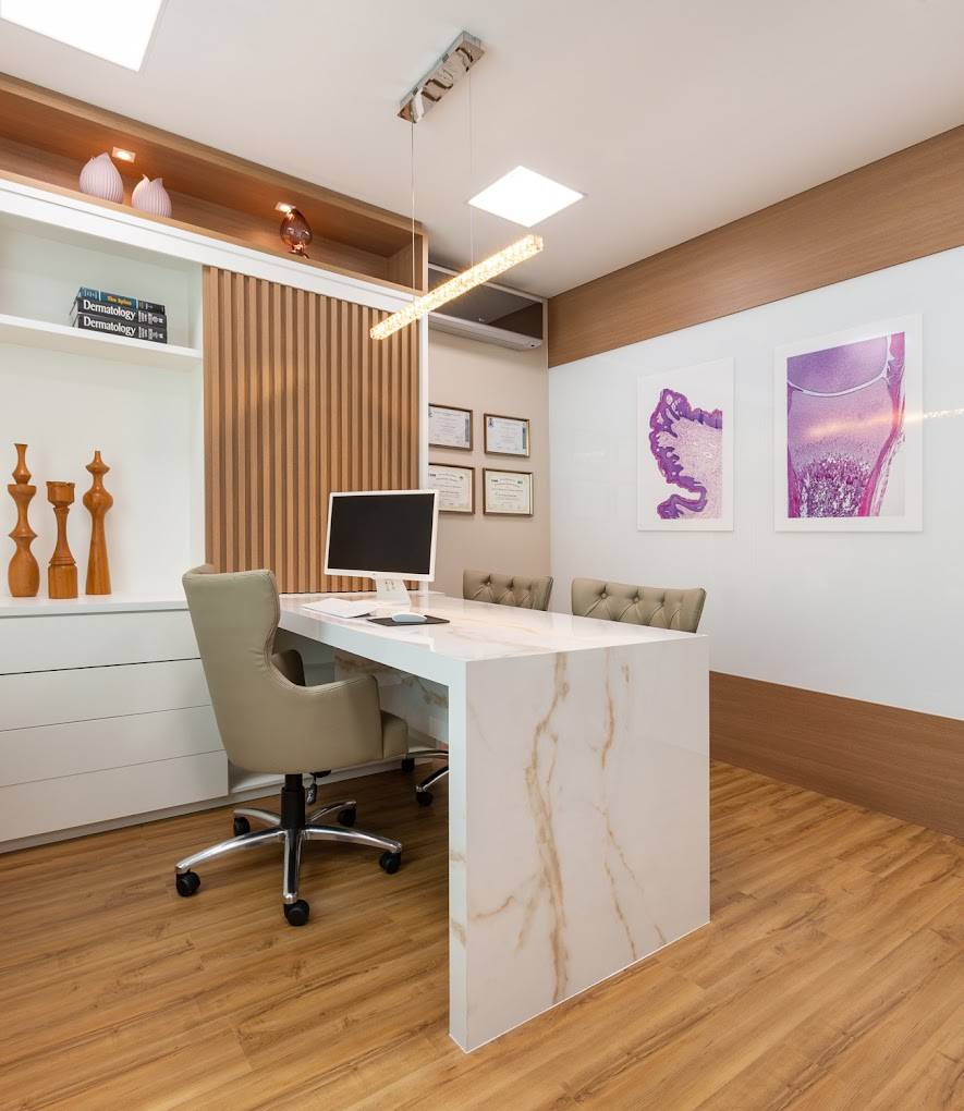 Ana Carolina Oliveira - DERMATOLOGIA